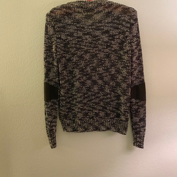 Sweater - Picture 2 of 4